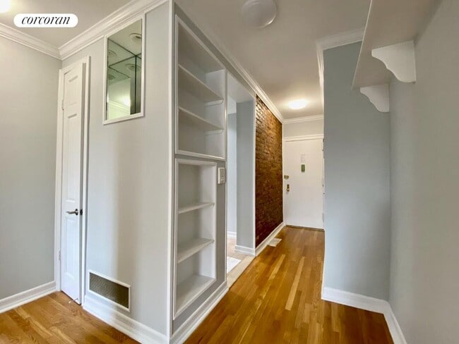 Building Photo - 656 W 162nd St