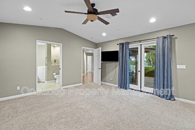 Building Photo - 8823 Los Coches Rd