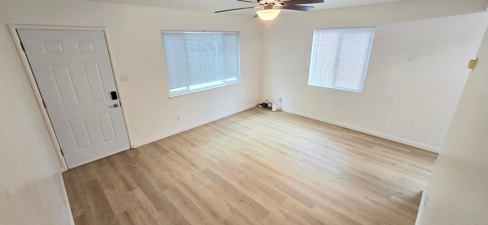 Building Photo - 4517 53rd St