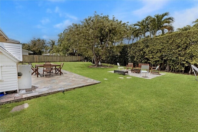 Building Photo - 10520 SW 124th Ave