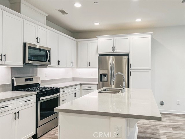 Building Photo - 28623 Jardineras Dr
