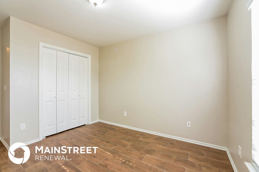 Building Photo - 817 SW 8th St