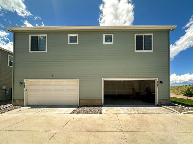 Building Photo - Alder Creek 3bd 2.5ba paired home for rent!