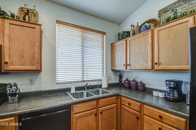 Building Photo - 3928 E Minton St