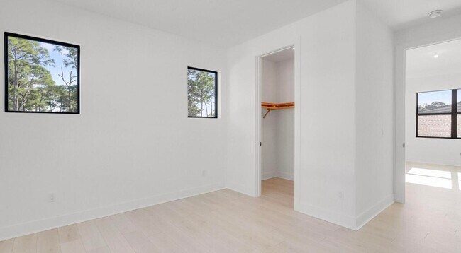 Building Photo - 13174 Artisan Cir