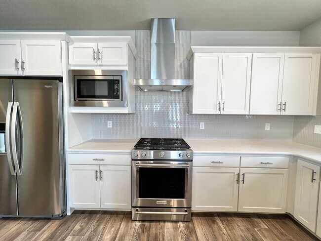 Building Photo - Beautiful 3 Bed 2.5 Bath House in Timnath!