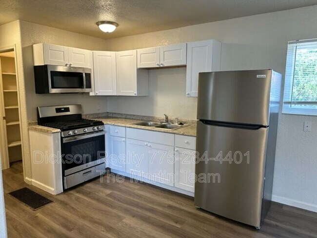 Building Photo - 42 Caliente St