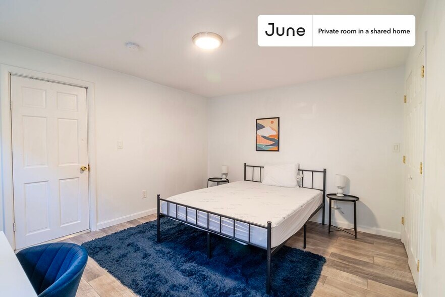 Building Photo - Room in Shared 5 bed/2 bath home