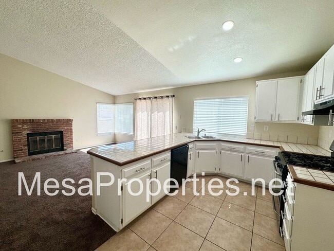 Building Photo - 12550 Kristina Ct
