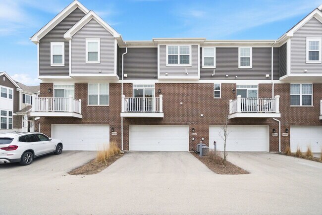 Building Photo - 4462 Monroe Ct