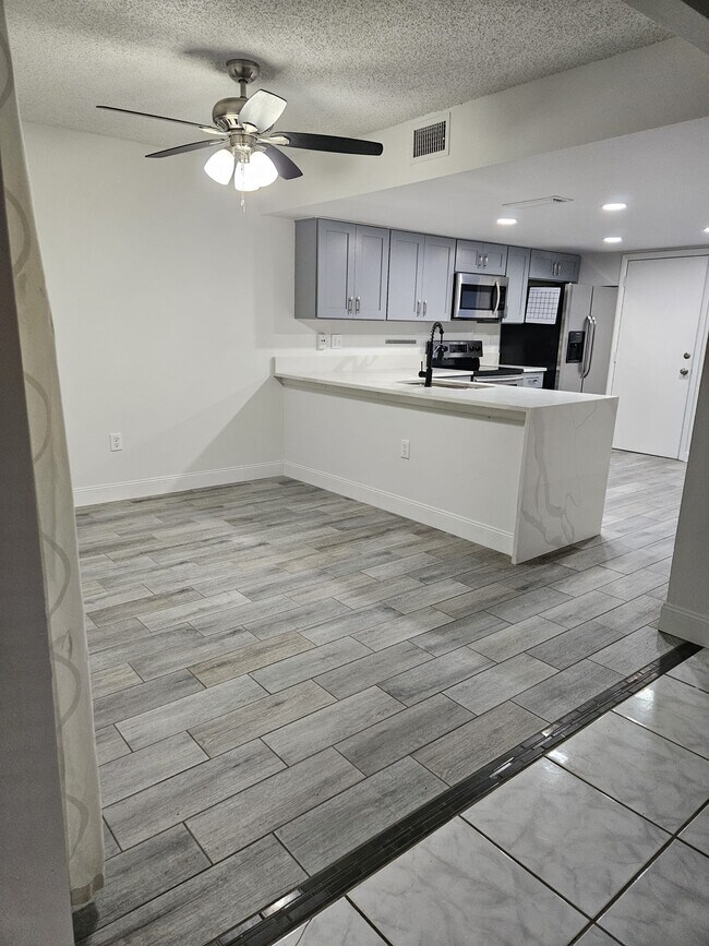 Building Photo - 5821 Windhover Dr