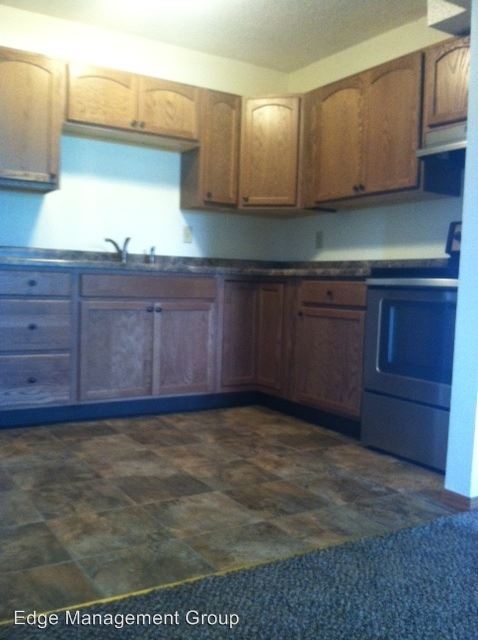 Building Photo - 1637 Carriage Hill Dr