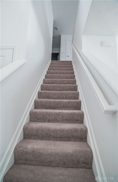 Building Photo - 1018 Redwood Rd