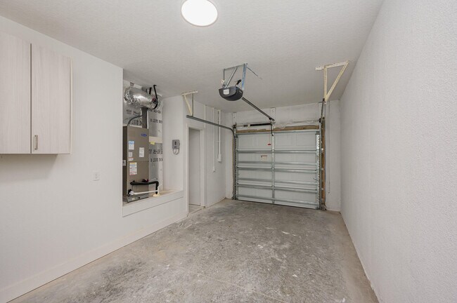 Building Photo - 900 Paddleboard Ct