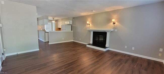 Building Photo - 206 N Palm Ave