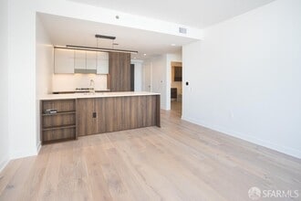 Building Photo - 280 Spear St