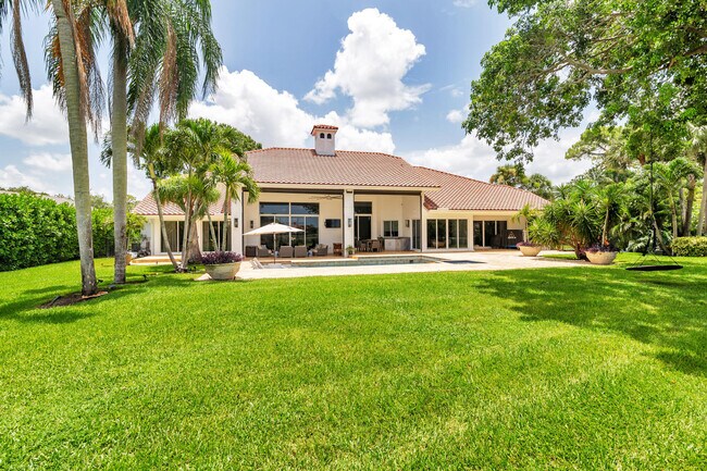Building Photo - 1504 Breakers W Blvd