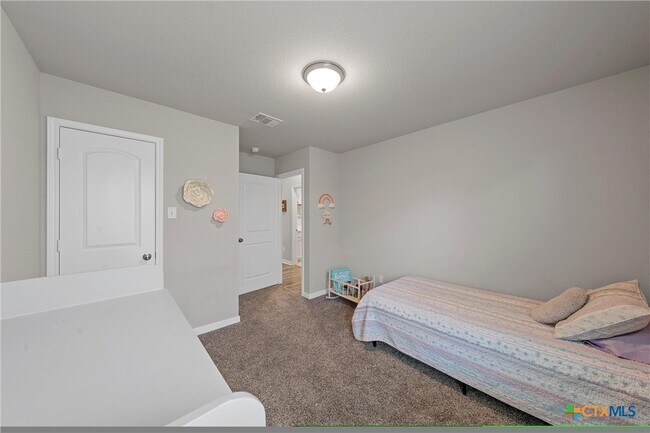 Building Photo - 5302 Lancaster Dr