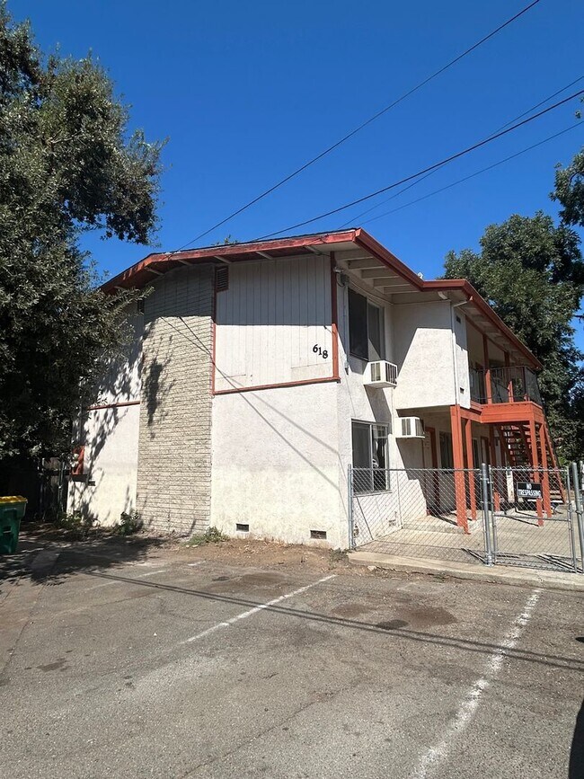 Building Photo - 618 Rancheria Dr