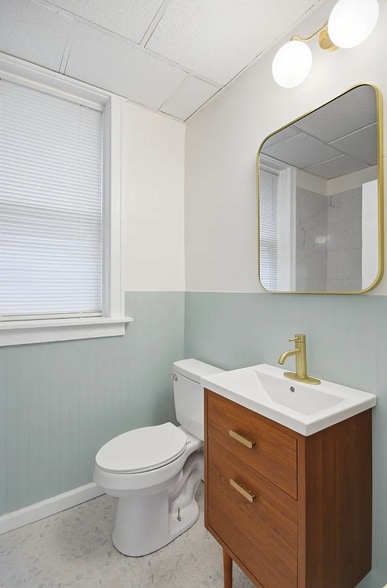 Building Photo - 4154 McRee Ave