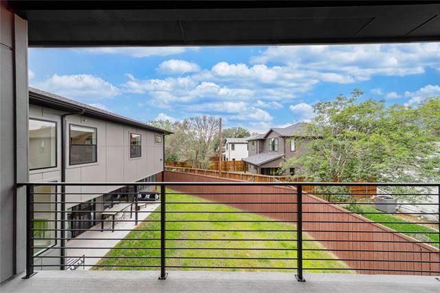 Building Photo - 9753 Mixon Dr