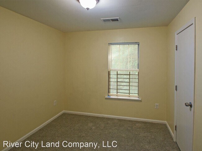 Building Photo - 3015 Frayser-Raleigh Rd