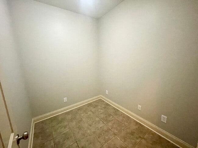 Building Photo - 3 bed/2 bath for rent in Germantown School...