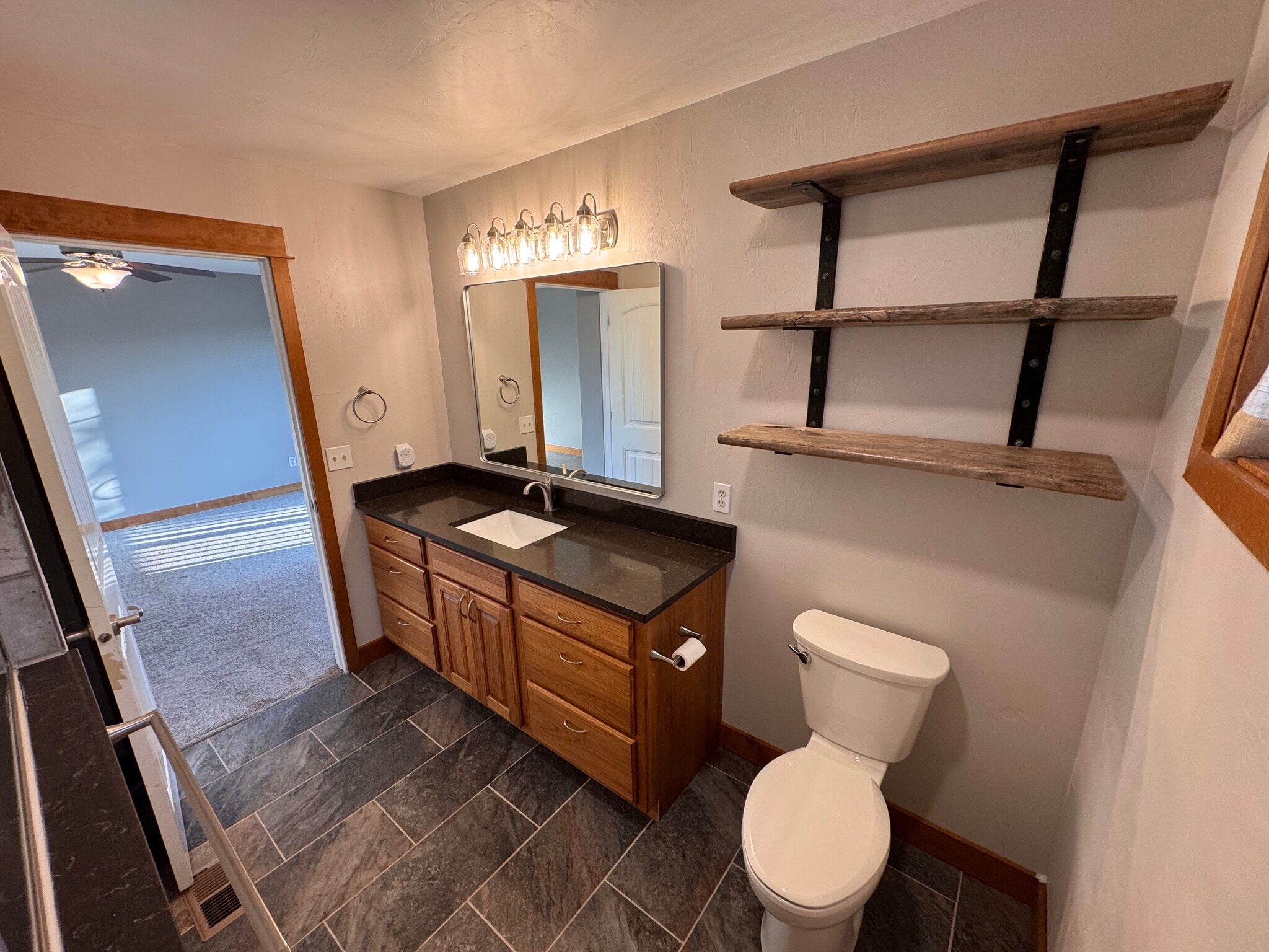 Master Bathroom - 5485 Glenellen Dr