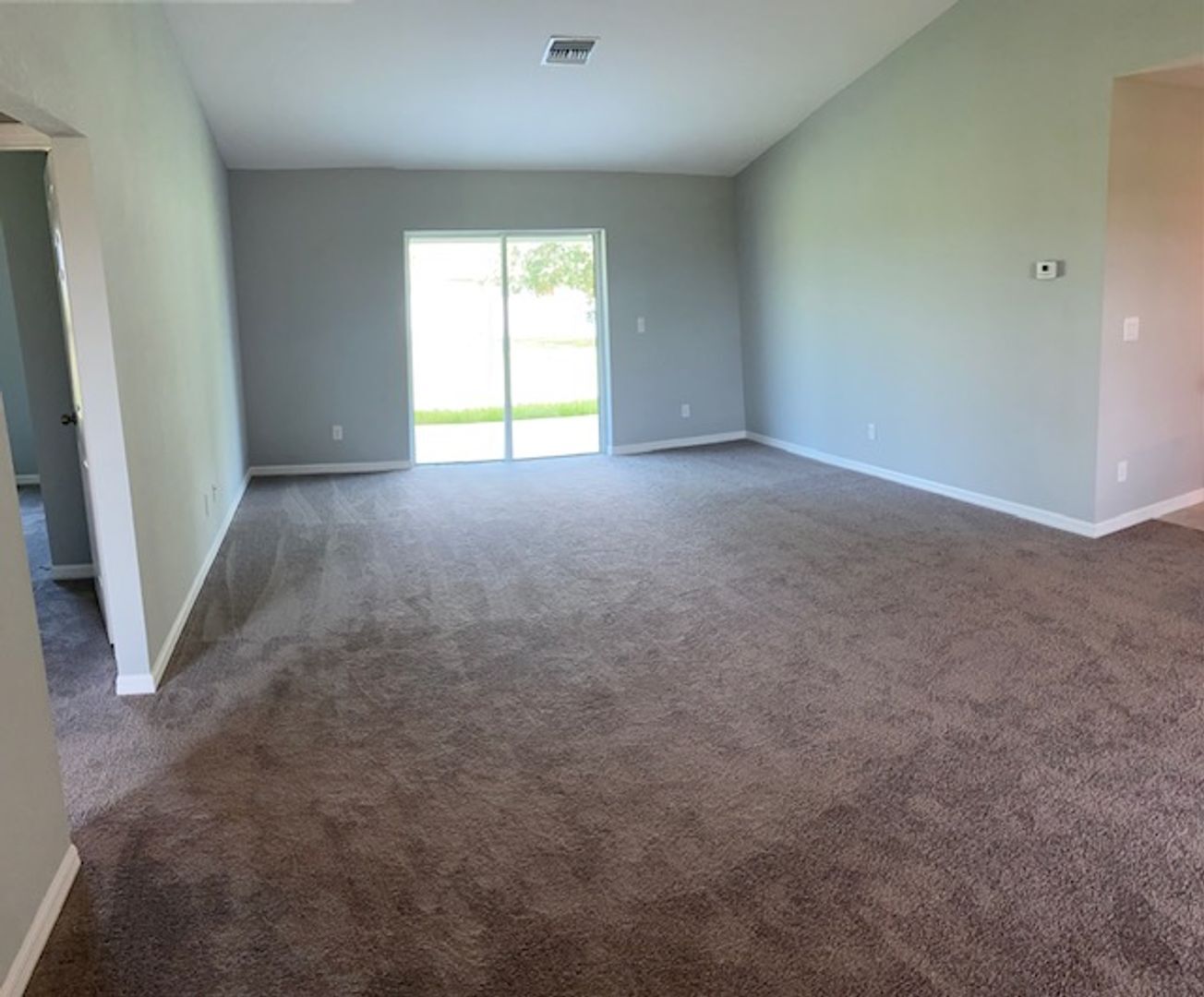 Building Photo - 4137 NE 14th Pl