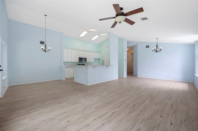 Building Photo - 903 Settlement Cove