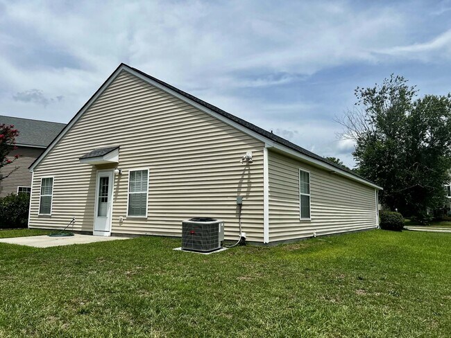 Building Photo - 1019 Golden Aspen Dr