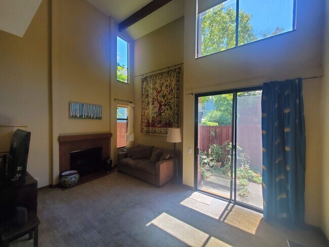 Building Photo - 1717 Novato Blvd