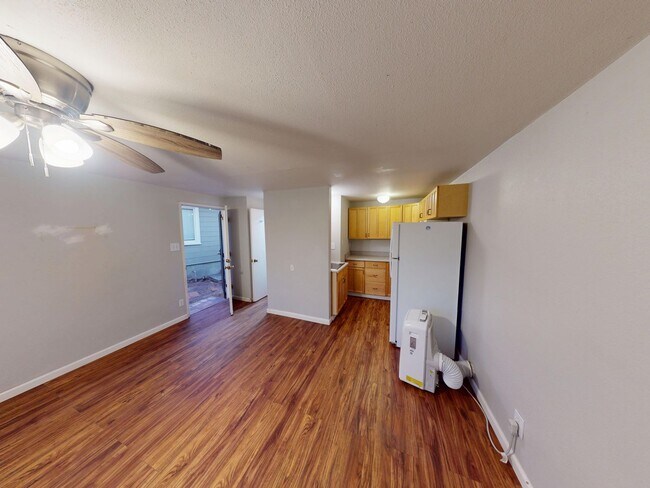 Building Photo - 5375 E Falls View Dr