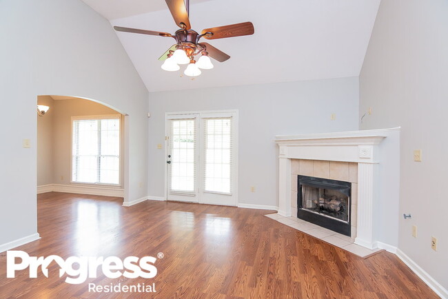 Building Photo - 3462 Clepsyda Dr