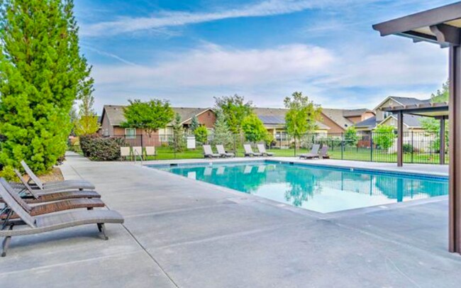 Building Photo - Spacious Two-Story Retreat in South Boise