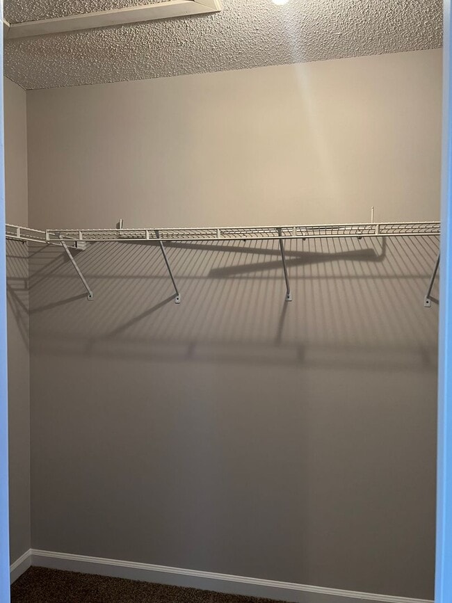 Building Photo - 147 Woodfield Pl