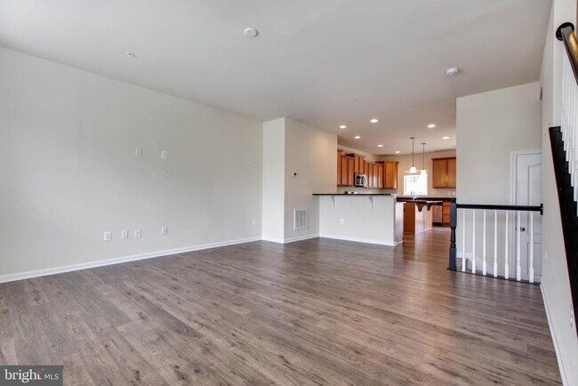 Building Photo - 1022 Linden Dr