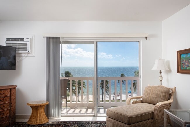 Building Photo - 2 Bedroom 1 Bathroom Furnished 5th Floor Direct Ocean View Condo: Available Now thru Nov 10th