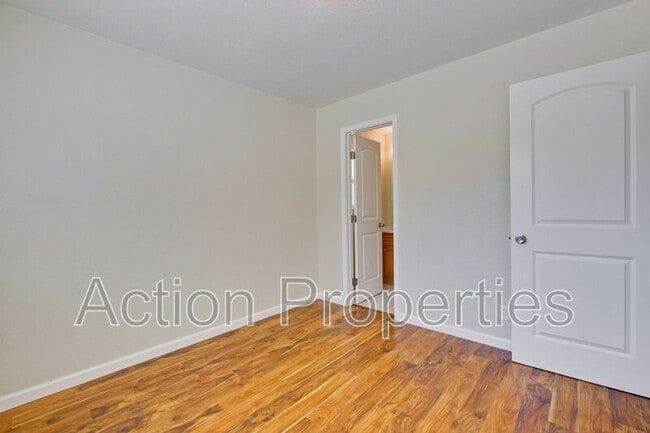 Building Photo - 2333 Augusta Pl