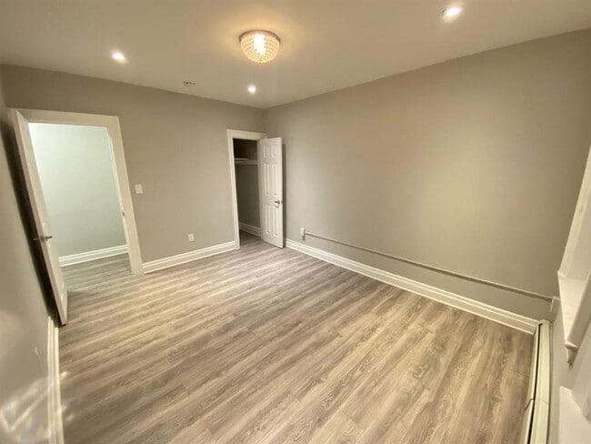 Building Photo - 144 Old Bergen Rd