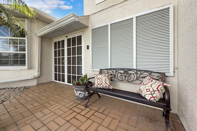 Building Photo - 533 SE 21st Ave