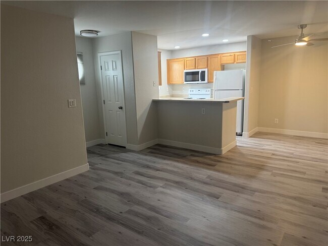 Building Photo - 2966 Juniper Hills Blvd