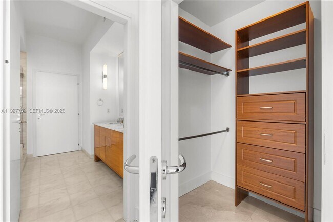 Building Photo - 50 South Pointe Dr