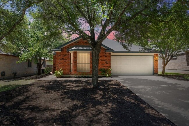 Building Photo - 1517 Thibodeaux Dr