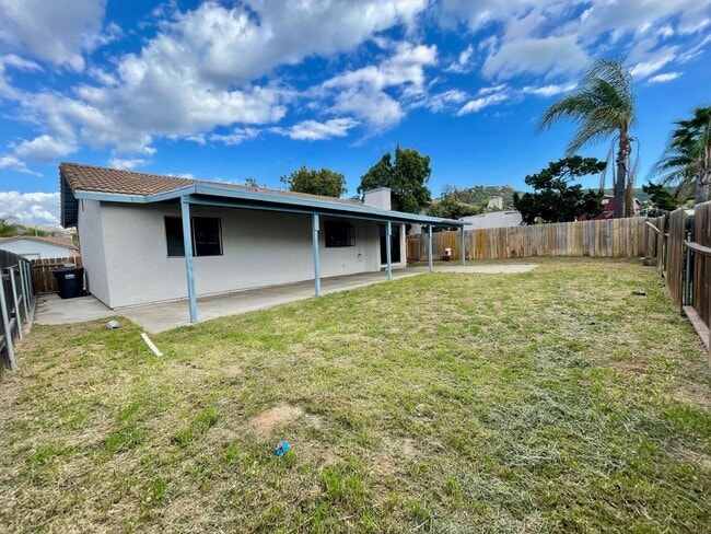 Building Photo - Cozy 3 Bedroom 2 Bathroom Home in El Cajon!