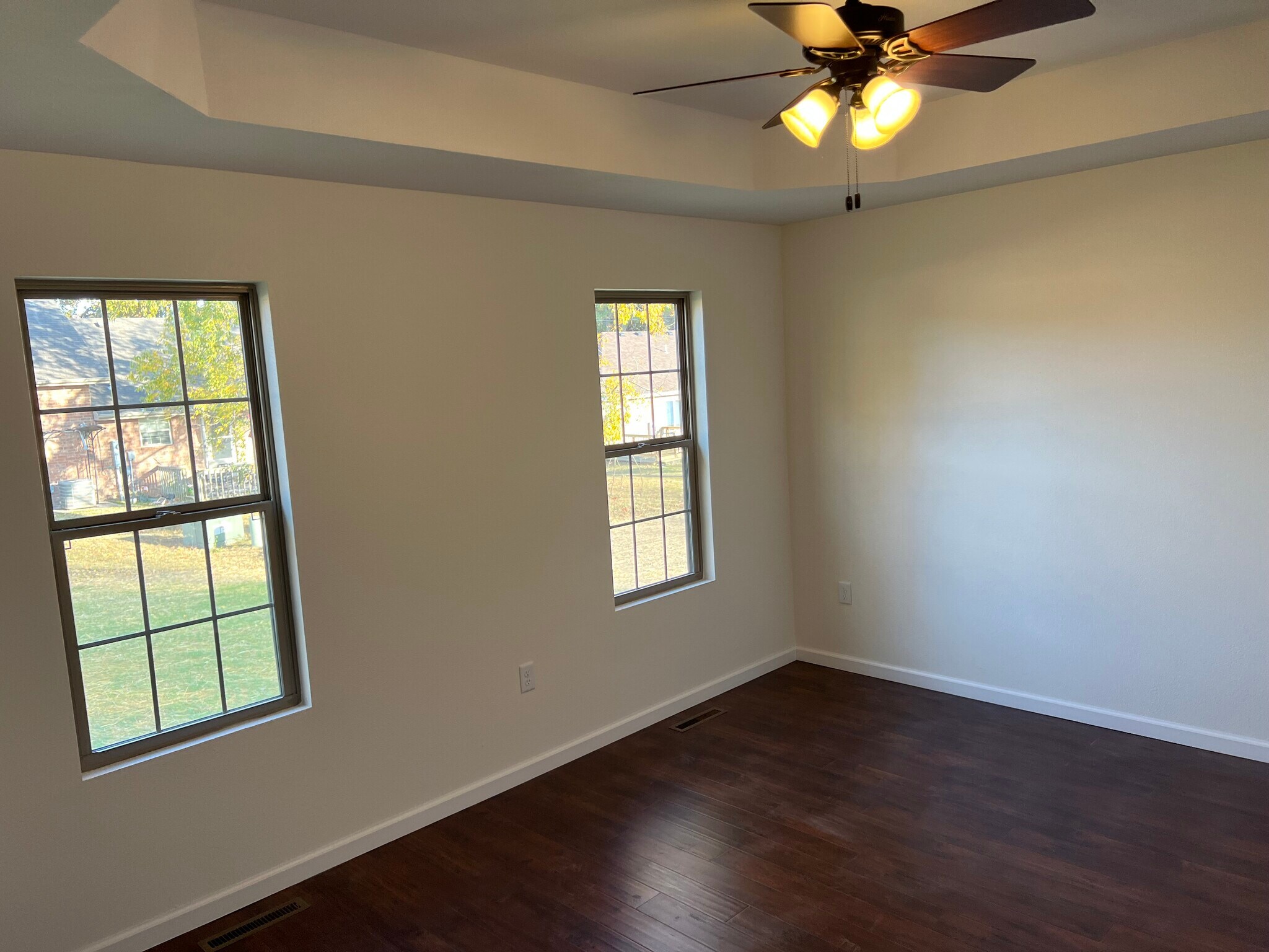Building Photo - 1304 S Nelson Ct
