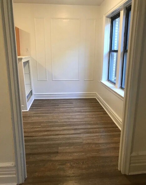 Building Photo - 214 Glenwood Ave