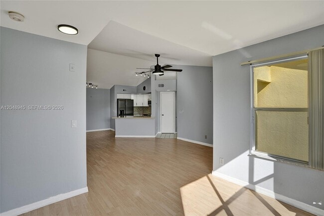 Building Photo - 12760 Vista Isles Dr