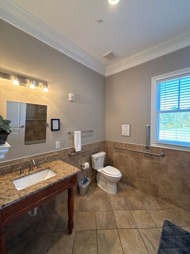 Building Photo - Mint Hill