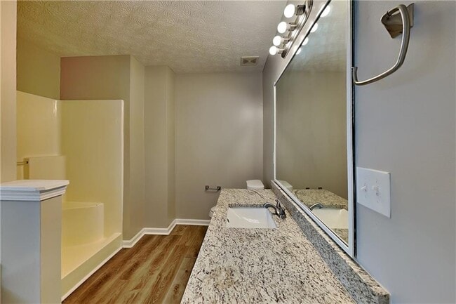 Building Photo - 235 Austin Dr